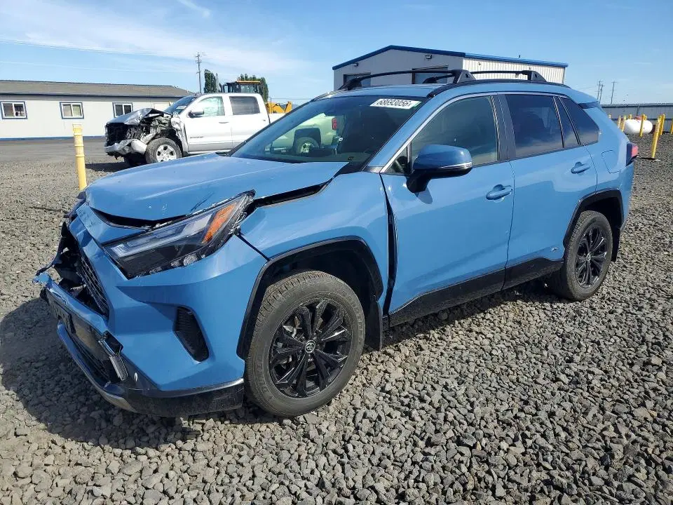 JTM16RFV9RD145845 — 2024 Toyota RAV4, передняя часть, фото до ремонта