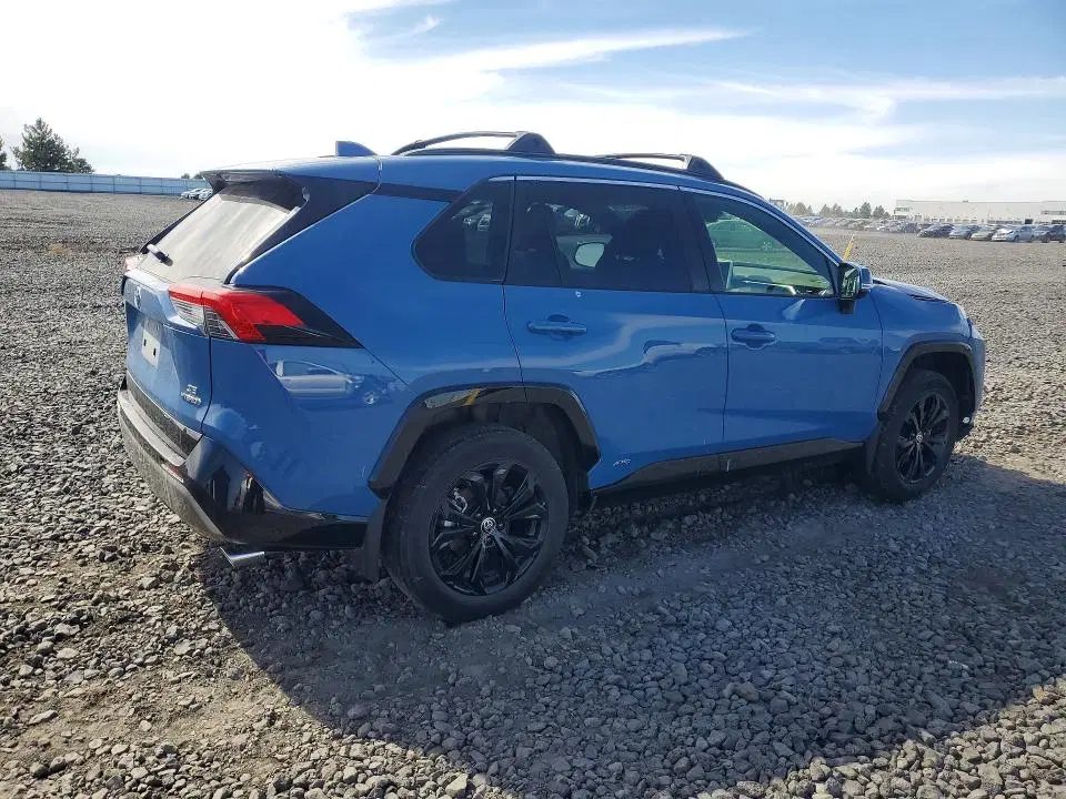 2024 Toyota RAV4 VIN JTM16RFV9RD145845 фото 3