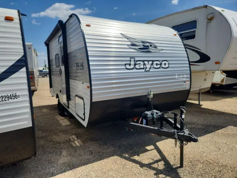 1UJBC0AJ7S1Y50261 — 2025 Jayco JAY Flight, Град, фото до ремонта