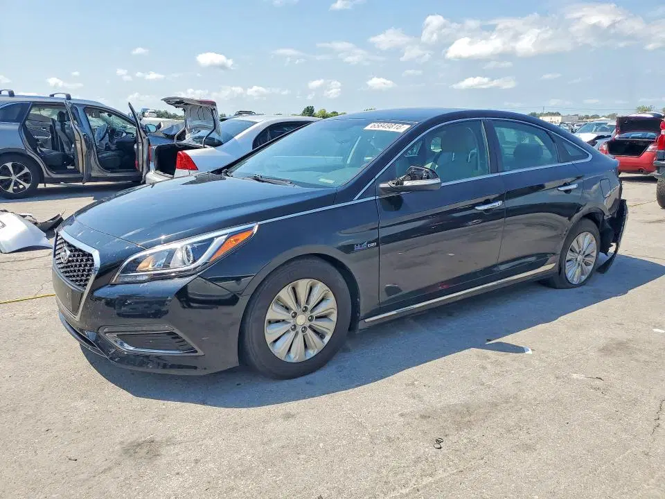 KMHE24L17HA044090 — 2017 Hyundai Sonata Hybrid, задняя часть, фото до ремонта