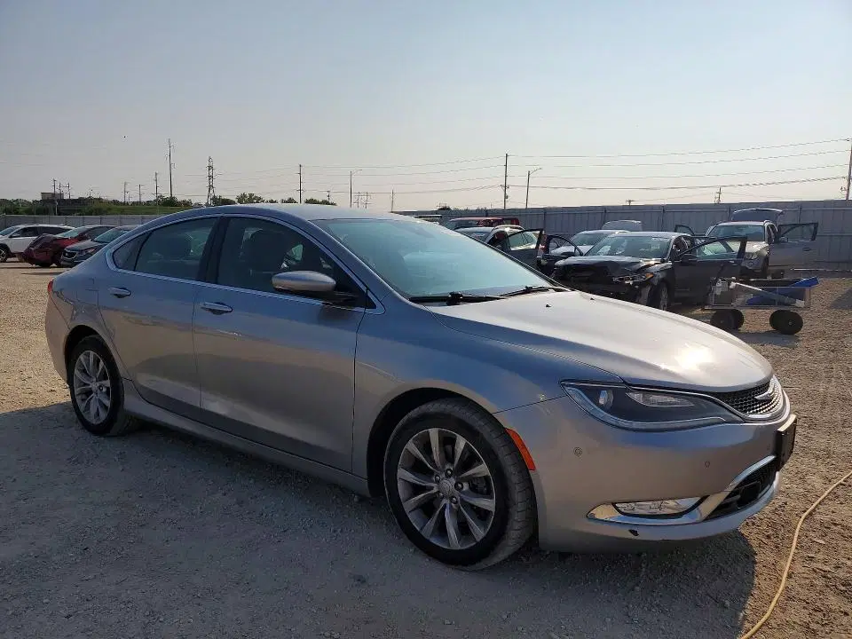 2015 CHRYSLER 200 VIN 1C3CCCCB6FN759268 фото 4