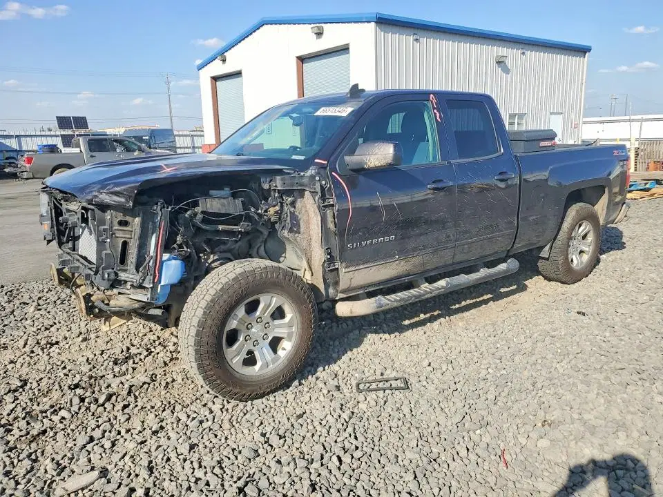 1GCVKREC6GZ363061 — 2016 Chevrolet Silverado, передняя часть, фото до ремонта