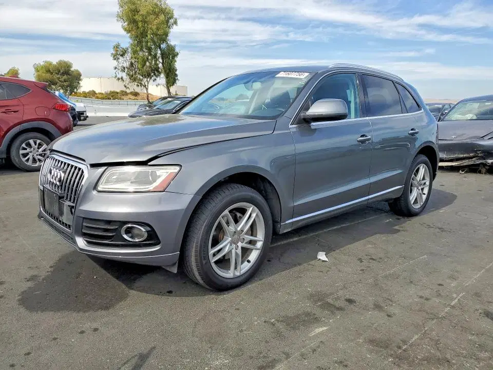 WA1CFAFP2FA011553 — 2015 Audi Q5, мелкие вмятины и царапины, фото до ремонта