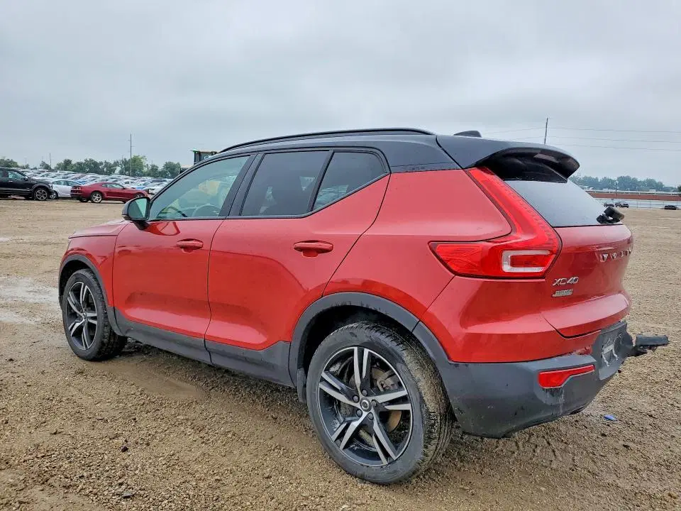 2020 VOLVO XC40 VIN YV4162UM2L2246758 фото 2