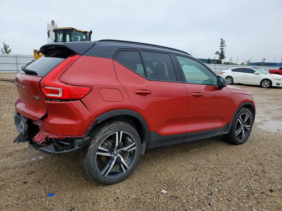 2020 VOLVO XC40 VIN YV4162UM2L2246758 фото 3