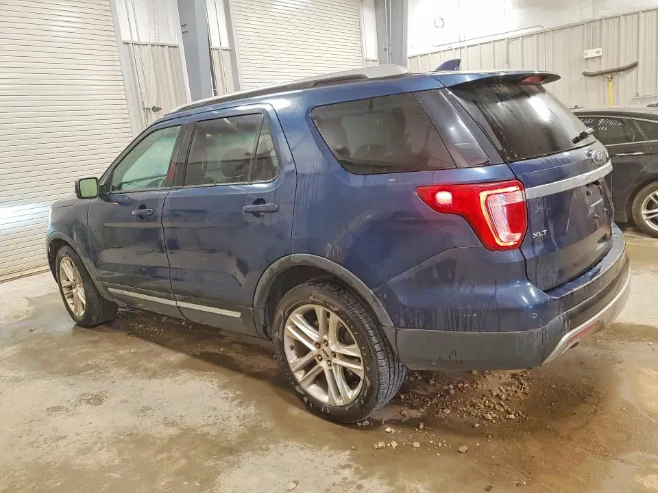 2017 Ford Explorer VIN 1FM5K7D85HGB87856 фото 2