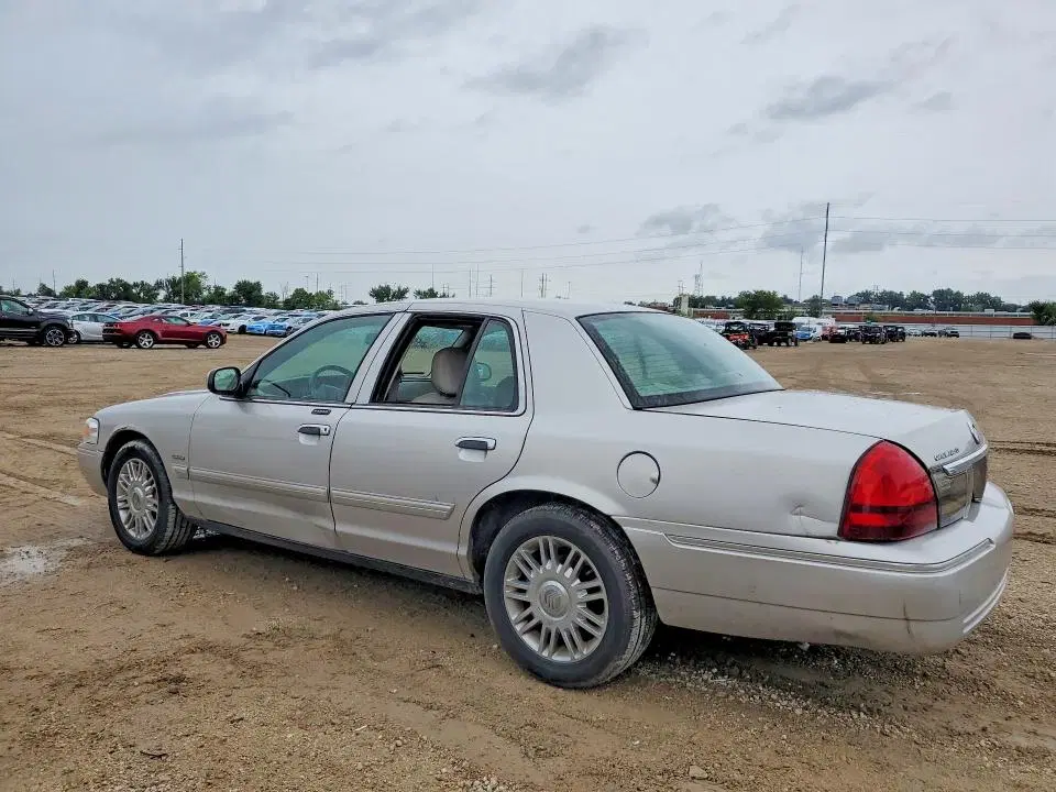 2009 MERCURY GRAND MARQUIS VIN 2MEHM75V39X608063 фото 2