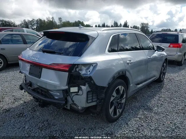 2022 Audi E-tron Premium Plus Quattro VIN WA1LAAGE4NB025832 фото 4