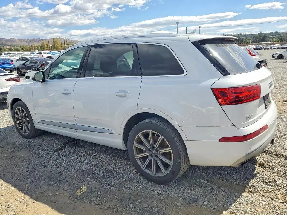 2018 Audi Q7 VIN WA1LAAF71JD044663 фото 2