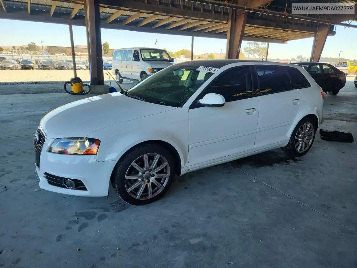 WAUKJAFM9DA027779 — 2013 Audi A3, мелкие вмятины и царапины, фото до ремонта