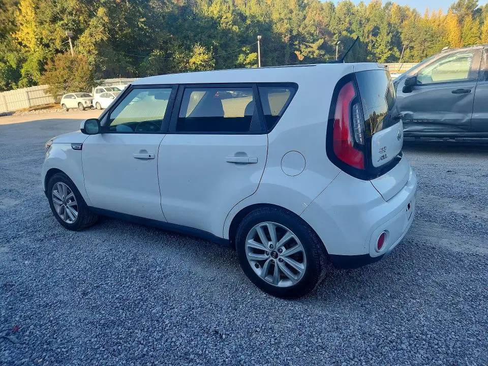 2018 KIA SOUL VIN KNDJP3A55J7568359 фото 2