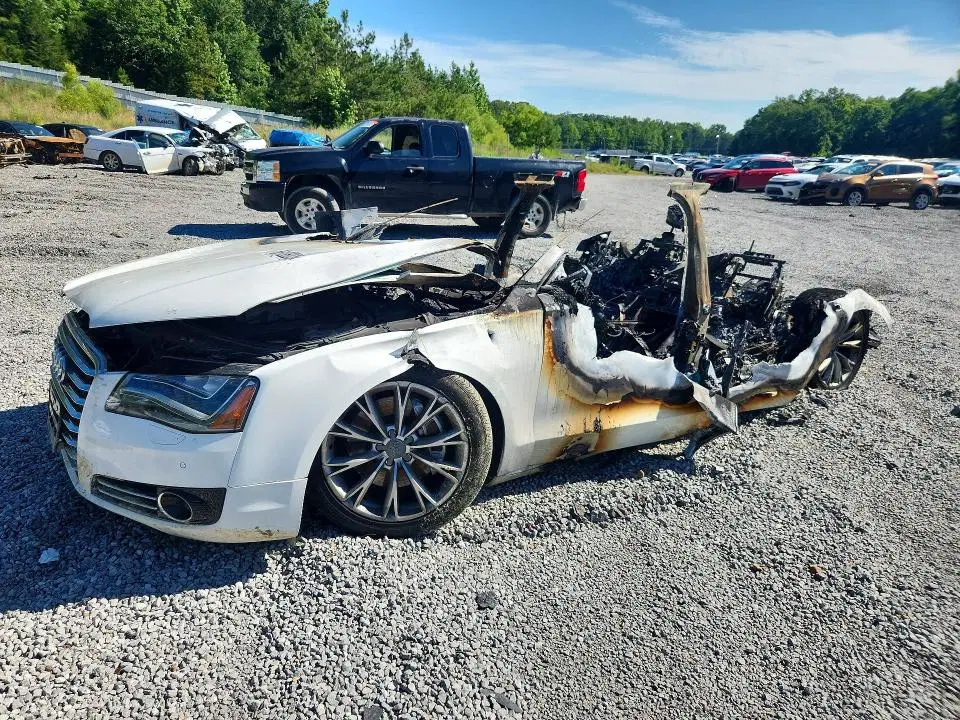 2013 AUDI A8 VIN WAURGAFD9DN000524 фото 2