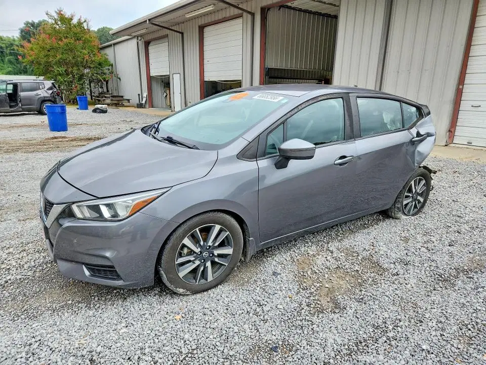 3N1CN8EVXML837481 — 2021 Nissan Versa, Задняя часть, фото до ремонта