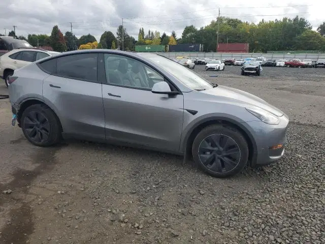 2024 Tesla Model Y VIN 7SAYGDEE5RF164453 фото 4