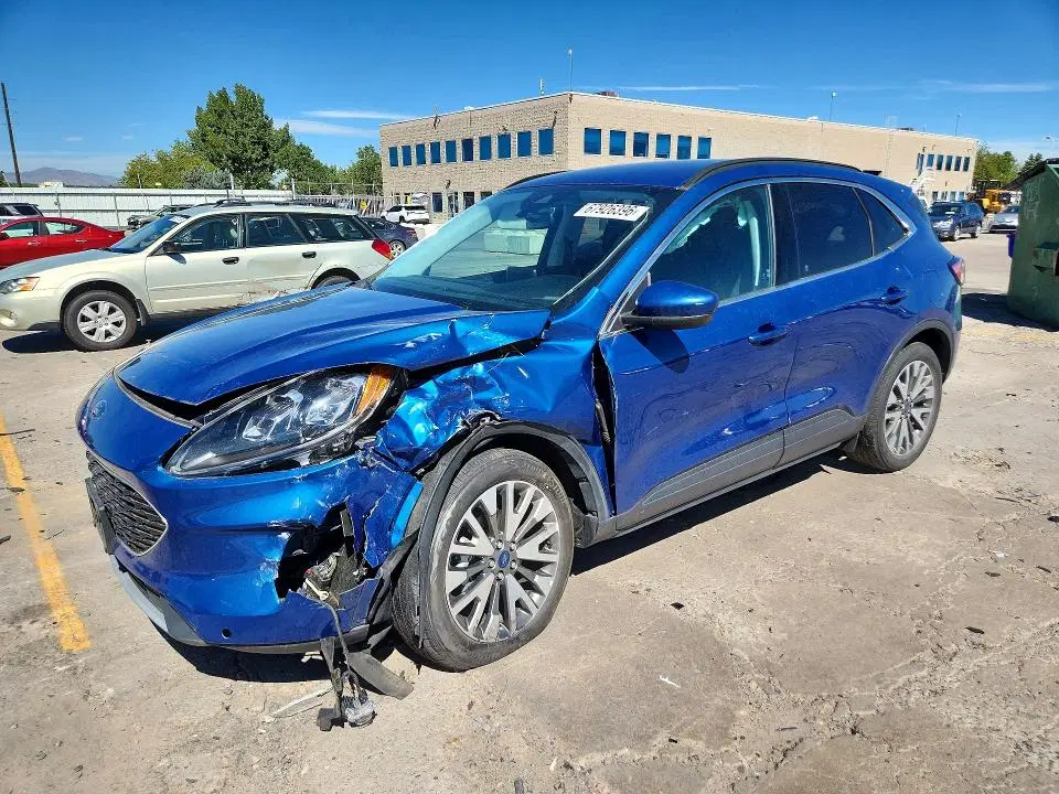 1FMCU0DZXNUA16339 — 2022 Ford Escape, передняя часть, фото до ремонта