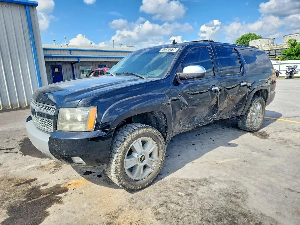 3GNFK16387G274121 — 2007 Chevrolet Suburban, Боковая часть, фото до ремонта