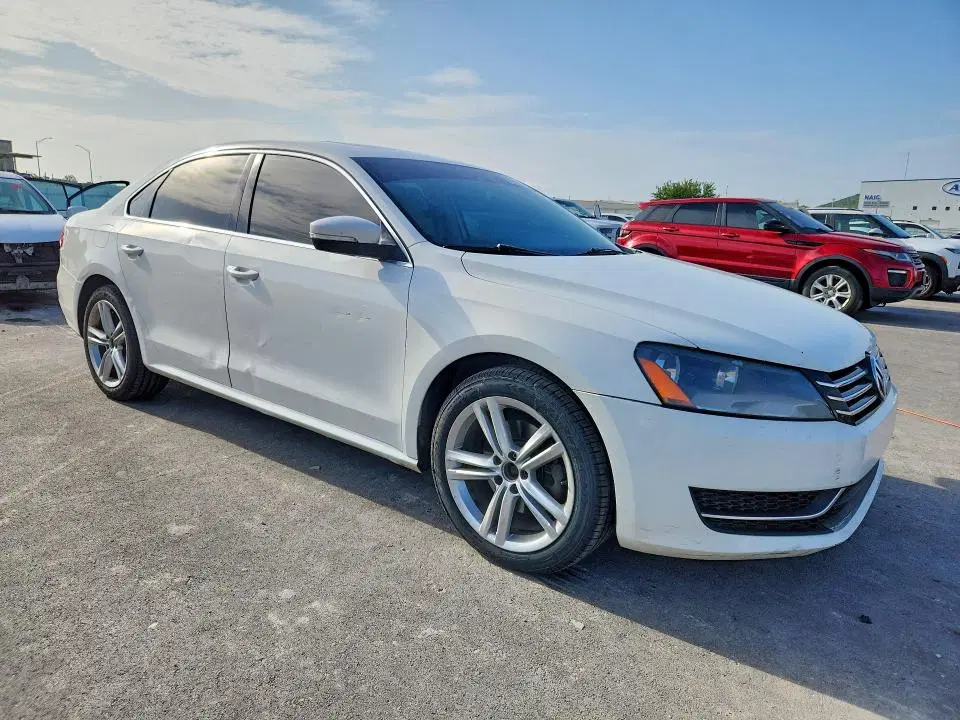 2014 VOLKSWAGEN PASSAT VIN 1VWBH7A35EC010013 фото 3
