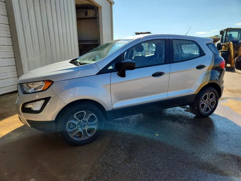 MAJ3S2FE5MC453367 — 2021 Ford Ecosport, задняя часть, фото до ремонта