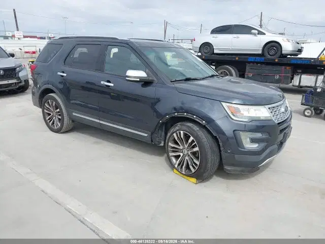 1FM5K8HT2HGB40191 — 2017 Ford Explorer Platinum, Задняя часть, фото до ремонта