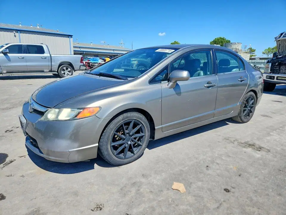 1HGFA165X7L070938 — 2007 Honda Civic, Передняя часть, фото до ремонта