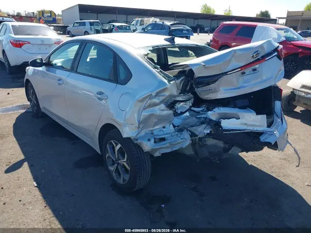 2021 KIA Forte Lxs VIN 3KPF24AD1ME363952 фото 3