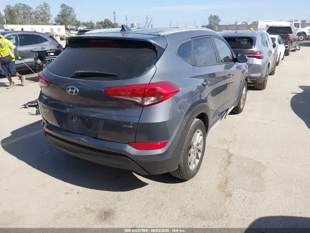2018 Hyundai TUCSON SEL VIN KM8J3CA45JU630102 фото 4