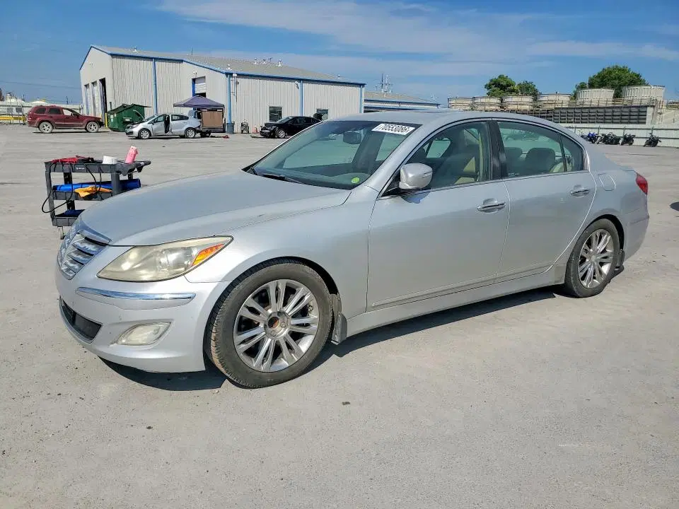 KMHGC4DD2DU246794 — 2013 Hyundai Genesis, механические повреждения, фото до ремонта