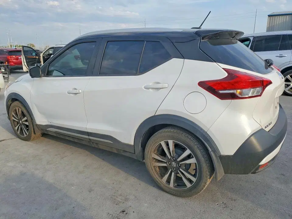 2018 NISSAN KICKS VIN 3N1CP5CU4JL510413 фото 2