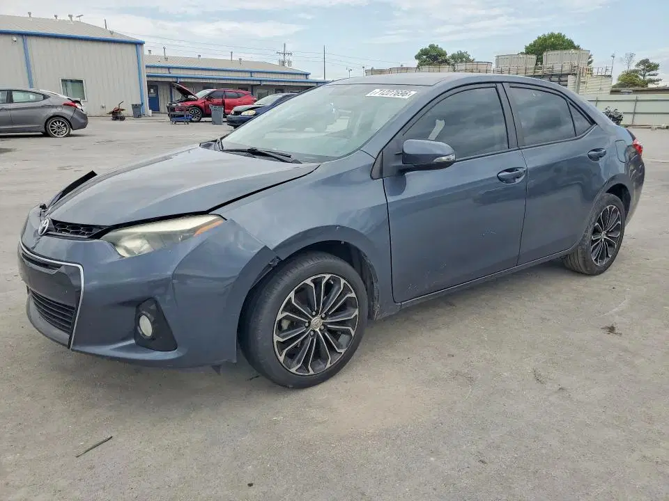 5YFBURHE6GP406818 — 2016 Toyota Corolla, Боковая часть, фото до ремонта