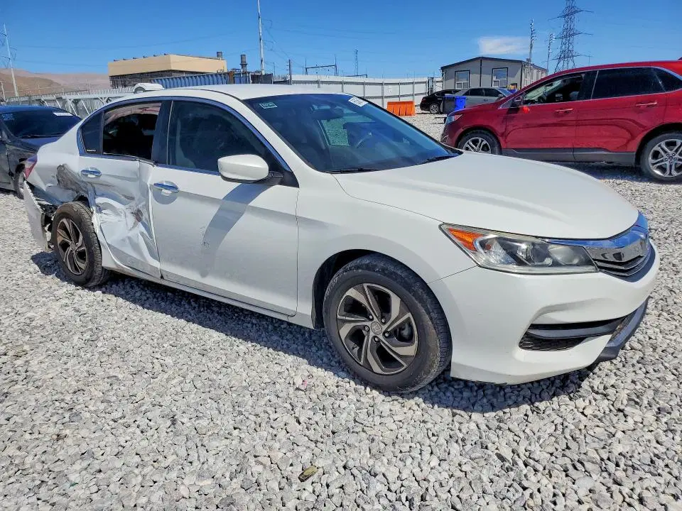 2017 Honda Accord VIN 1HGCR2F36HA189972 фото 4