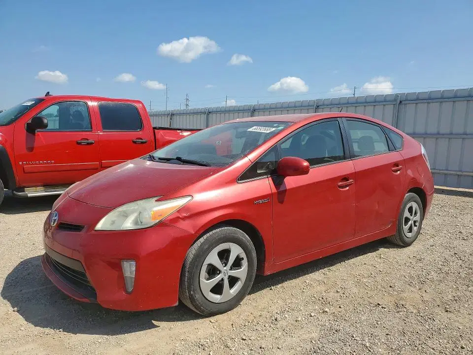 JTDKN3DU5C5517682 — 2012 Toyota Prius, Боковая часть, фото до ремонта