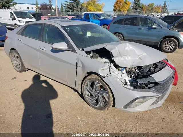 KMHLM4DG1SU904883 — 2025 Hyundai Elantra SEL Sport, Right Front, фото до ремонта
