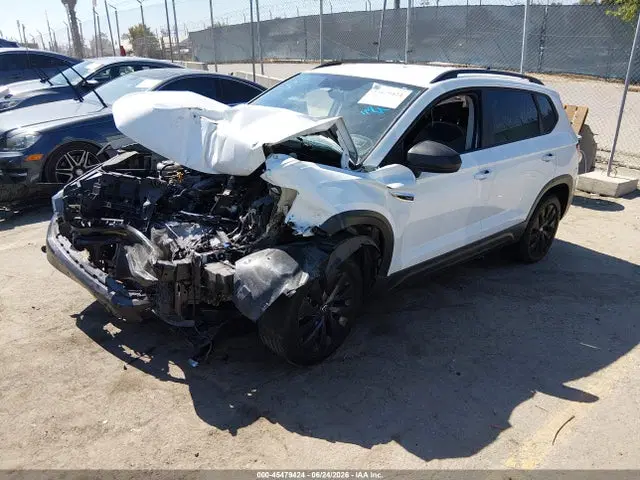 2022 Volkswagen Taos 1.5t S VIN 3VVCX7B24NM088766 фото 2