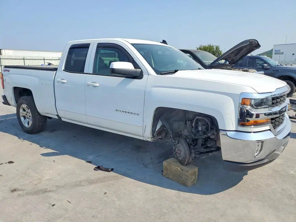 2018 CHEVROLET SILVERADO VIN 1GCVKREC0JZ107960 фото 4