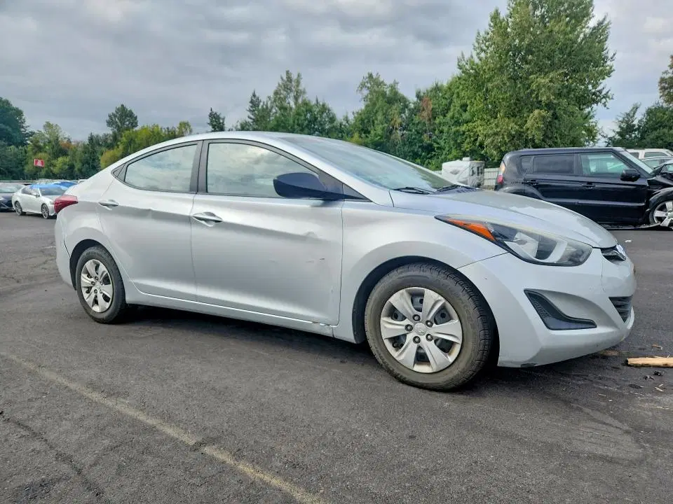 2016 Hyundai Elantra VIN 5NPDH4AE3GH701950 фото 4