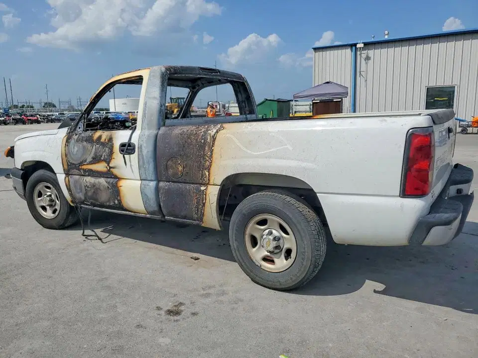 2004 CHEVROLET SILVERADO VIN 1GCEC14X44Z333412 фото 2