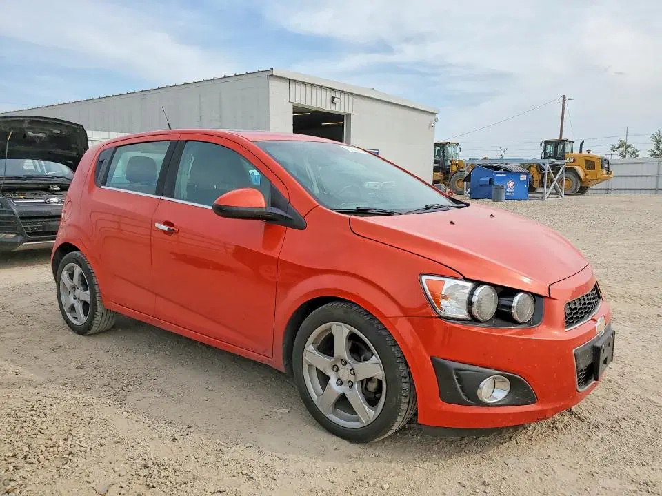 2013 CHEVROLET SONIC VIN 1G1JE6SB1D4125457 фото 4