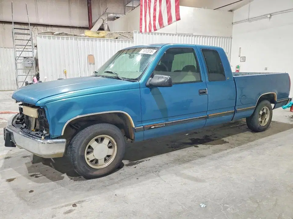 2GCEC19R8V1206554 — 1997 Chevrolet GMT-400, Передняя часть, фото до ремонта