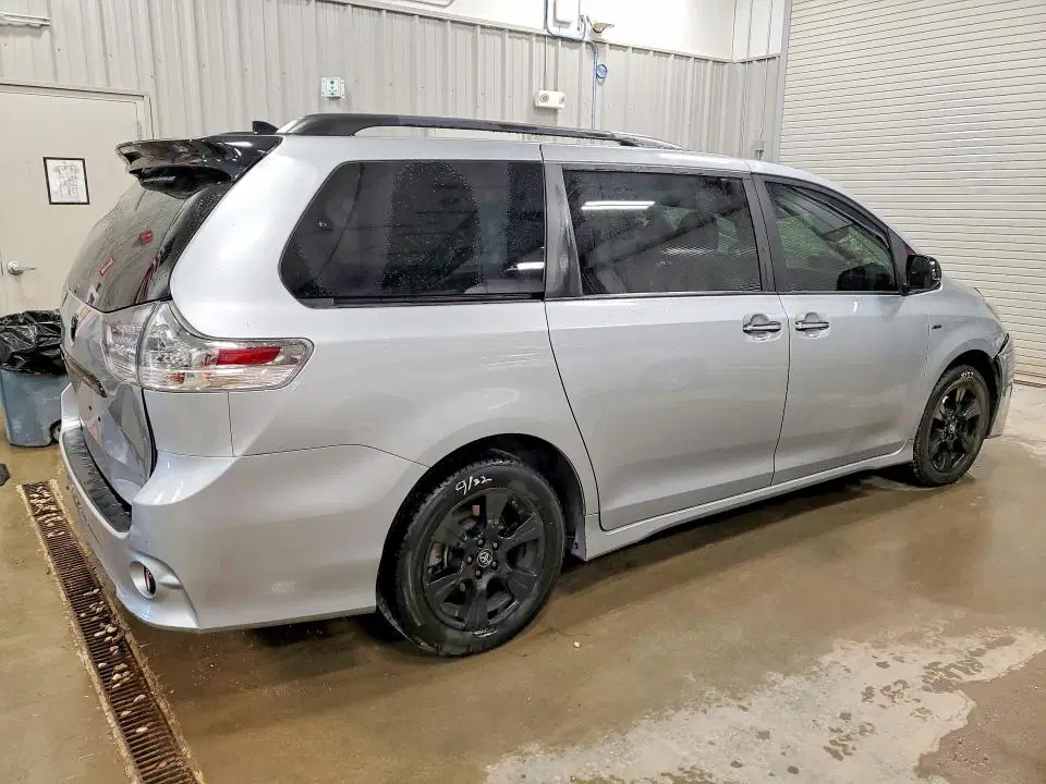 2020 Toyota Sienna VIN 5TDEZ3DC8LS232753 фото 3