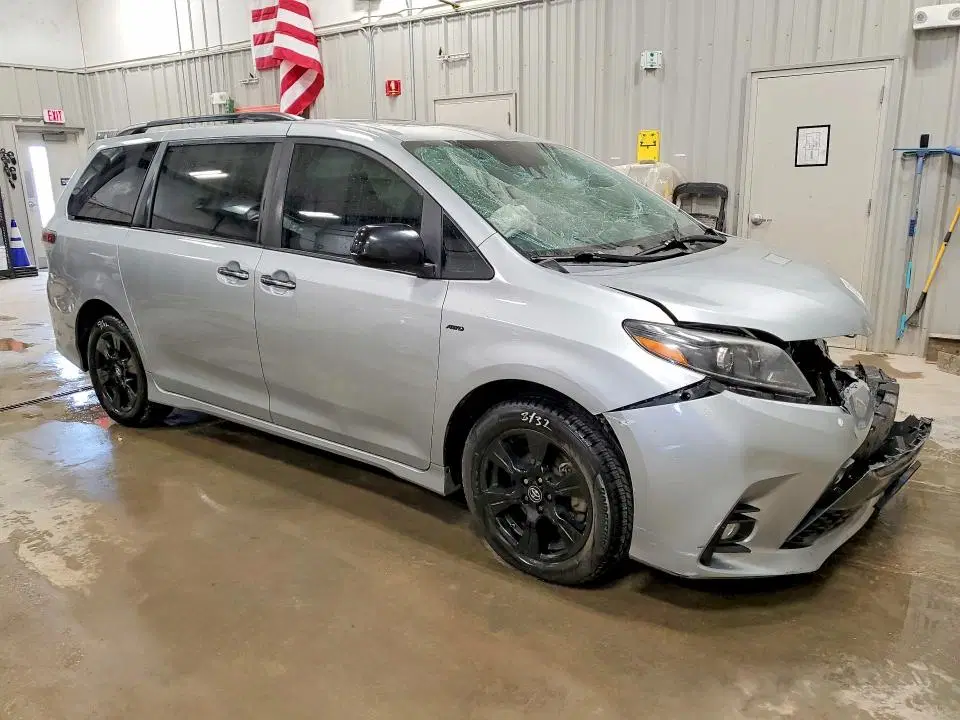 2020 Toyota Sienna VIN 5TDEZ3DC8LS232753 фото 4