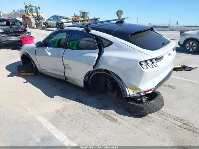 2022 Ford Mustang Mach-e Premium VIN 3FMTK3SU2NMA49600 фото 3