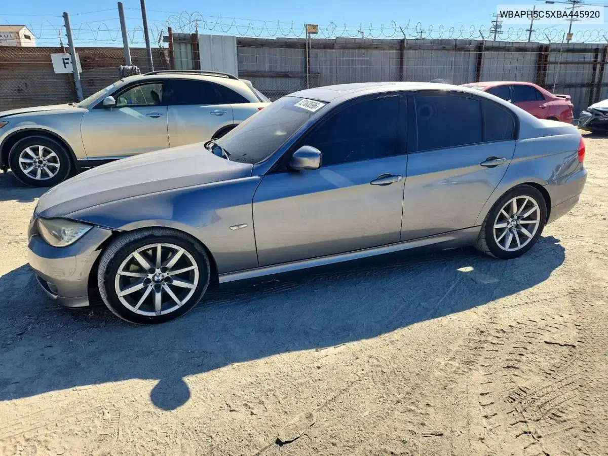 WBAPH5C5XBA445920 — 2011 BMW 3ER, передняя часть, фото до ремонта