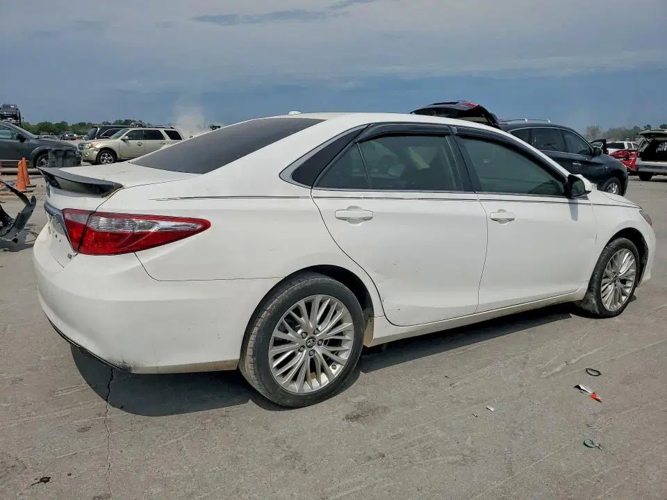 2015 TOYOTA CAMRY VIN 4T1BF1FK8FU886927 фото 3