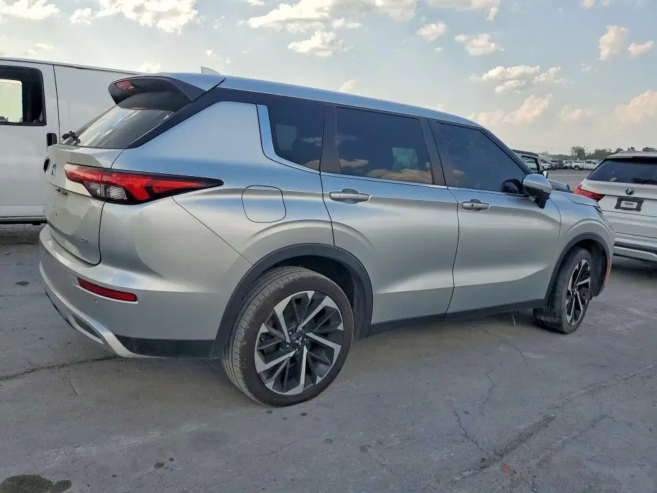 2022 MITSUBISHI OUTLANDER VIN JA4J3UA82NZ063718 фото 3