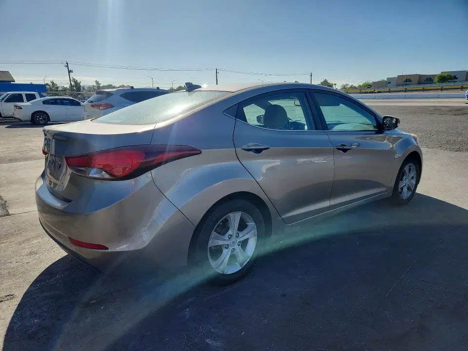2016 Hyundai Elantra VIN 5NPDH4AE5GH686271 фото 3