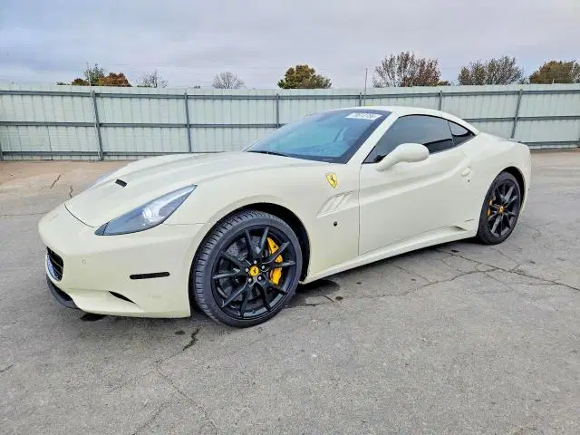 ZFF65TJA1D0190645 — 2013 Ferrari California, Мелкие вмятины и царапины, фото до ремонта