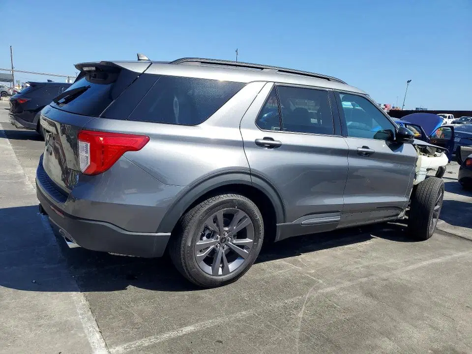 2024 Ford Explorer VIN 1FMSK7DH2RGA17538 фото 3