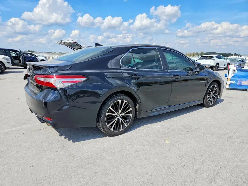 2018 TOYOTA CAMRY VIN 4T1B11HKXJU079359 фото 3