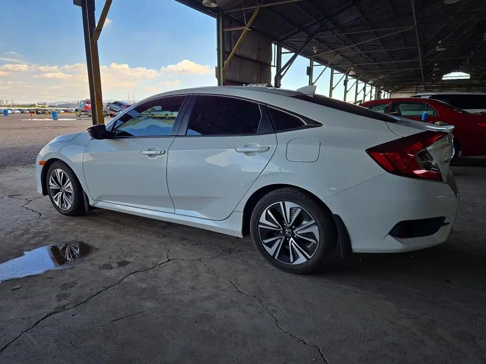 2018 Honda Civic VIN JHMFC1F75JX007772 фото 2