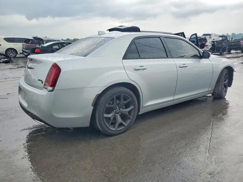 2023 CHRYSLER 300 VIN 2C3CCABG5PH569554 фото 4